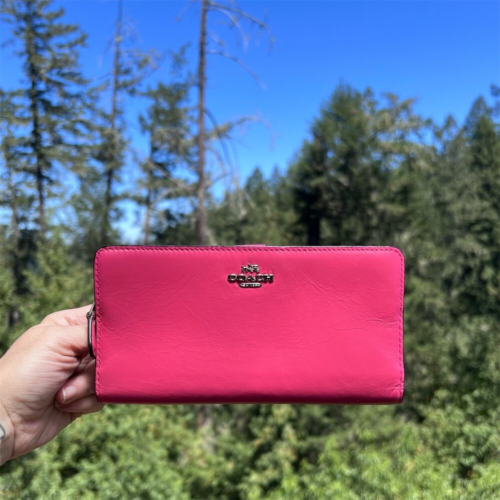 COACH Pink Smooth Leather Bifold Wallet with Silver Hardware AUTHENTIC